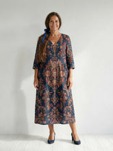 Ivy | Soft Form Midi Dress