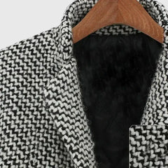 Evangeline – Elegant Houndstooth Long Coat