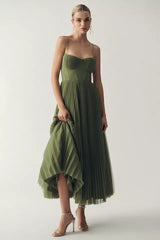 Lina | Elegant Pleated Dress With Spaghetti Straps
