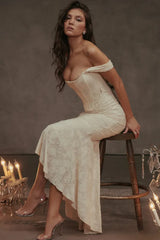 Charlotte – Romantic Sculpted Elegance Midi Dress