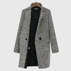 Evangeline – Elegant Houndstooth Long Coat