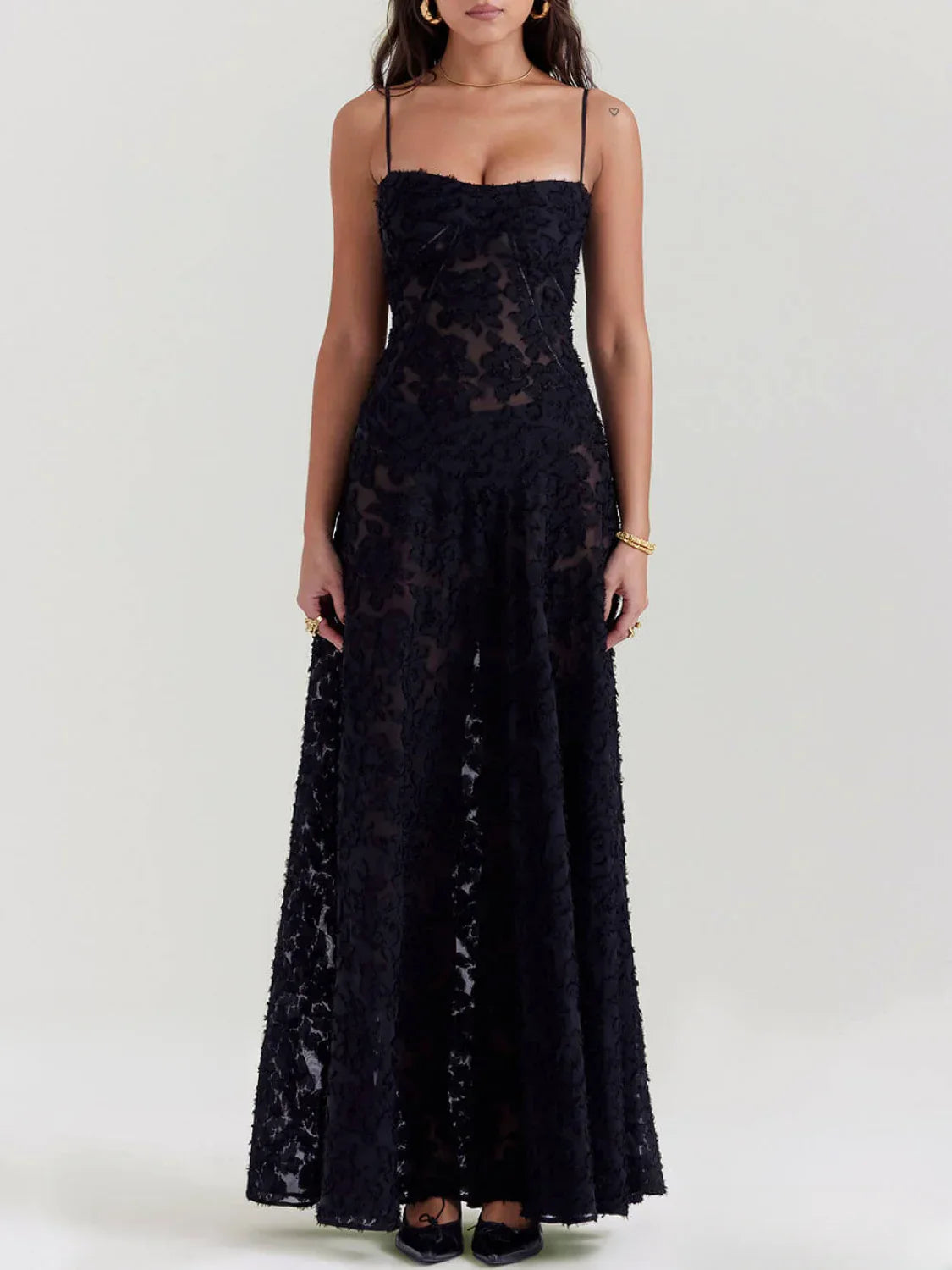 Savannah – Timeless Lace Flow Maxi Dress