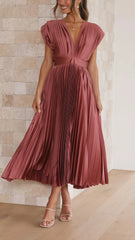 Aliyah – Elegant Pleated Midi Dress